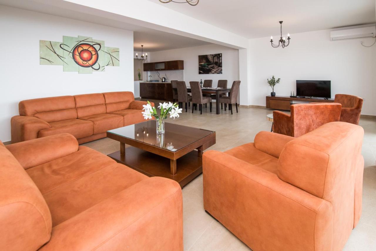 Arabela 2 Apartman Utjeha