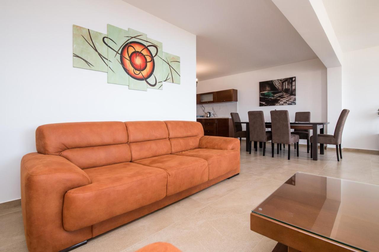 Arabela 2 Apartman Utjeha